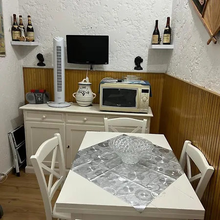 Casa Corradi 59 شقة